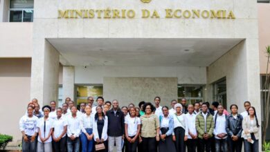 46 jovens beneficiam de bolsas de estudo