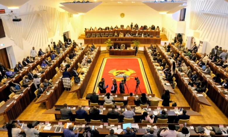 Comissões apresentam pareceres dos projectos de Lei da Comunicação Social e Radiodifusão