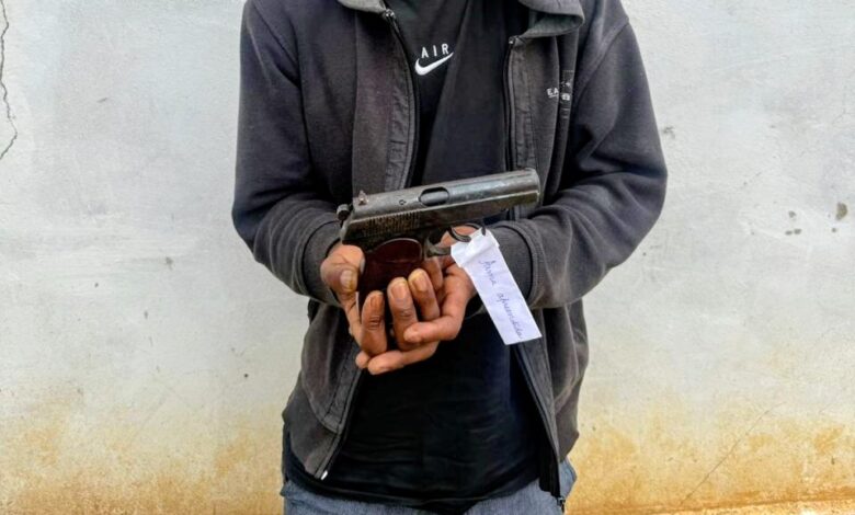 Detido na posse ilegal de arma de fogo