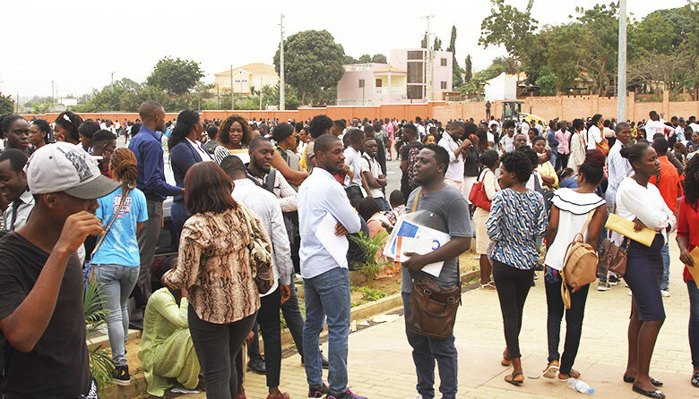 Jovens chamados a formalizar actividades económicas
