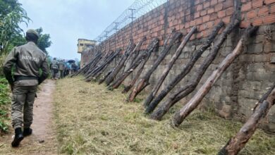 Muro da “Cadeia Cabeça de Velho” na iminência de desabar