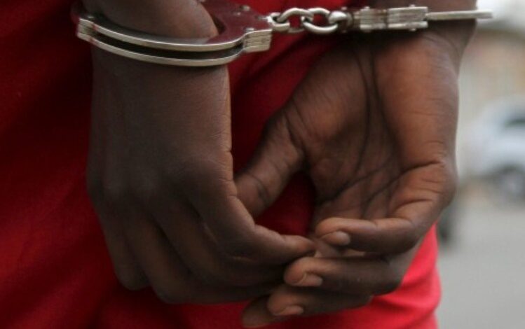 PRM detém cidadão congolês por falsificação de documentos em Maputo