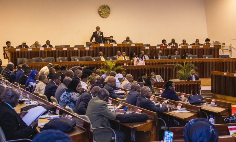 Parlamento aprova revisão do Estatuto da OCAM
