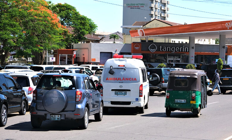 Filas longas marcam procura por combustível em Maputo