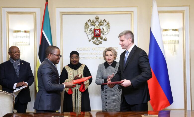 Moçambique e Rússia assinam programa de cooperação parlamentar
