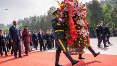 NA VISITA AO MEMORIAL DE MAO TSE TUNG: Chefe do Estado destaca irmandade entre os povos