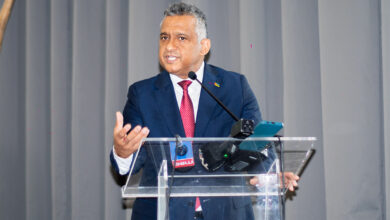 PR participa hoje do lançamento do livro "Repensar o Desenvolvimento Económico" em Maputo