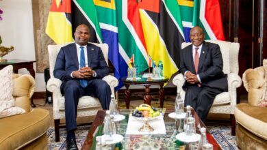 Chapo reúne-se com Ramaphosa