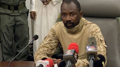 Explosões e tiros abalam vários distritos do Mali