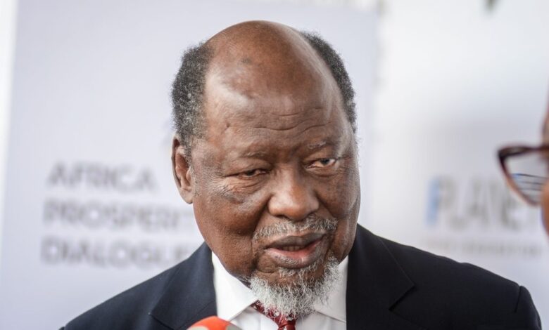 Joaquim Chissano enaltece percurso do general Joaquim Munhepe na luta de libertação