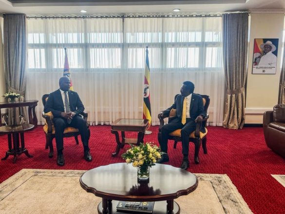 Presidente Chapo na investidura de Museveni