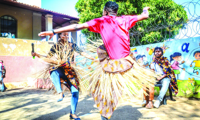 África vive nos sabores, tecidos e no poema que o corpo dança