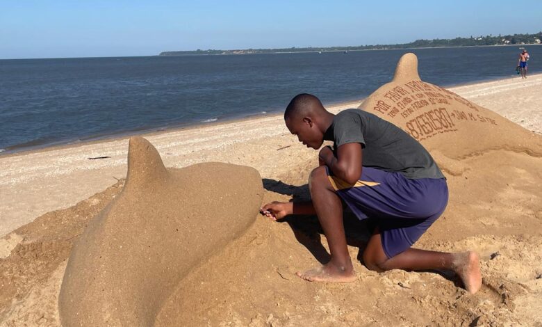 JOÃO SITOE: Desenhar para voltar a ouvir
