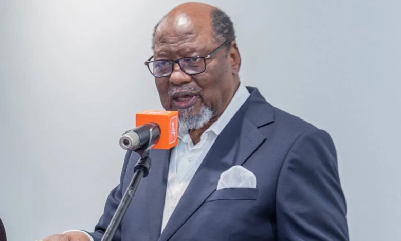 Chissano: Universidade “afastou-se do povo”