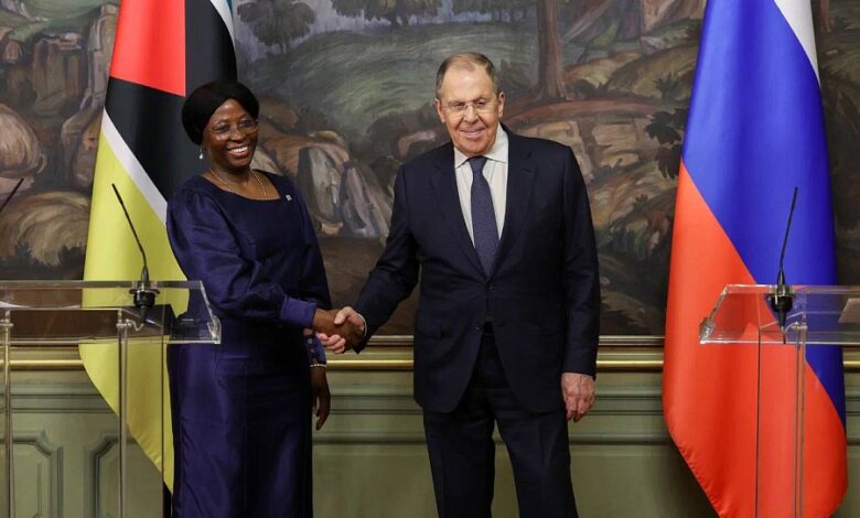 Maria Lucas reúne-se com Serguei Lavrov