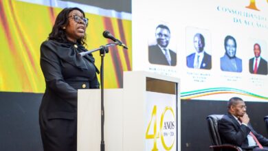 Primeira-Ministra defende melhoria da prestação de serviços aos cidadãos