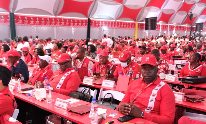 XI CONFERÊNCIA NACIONAL DE QUADROS: Definidas estratégias para melhorar desempenho da Frelimo e do país