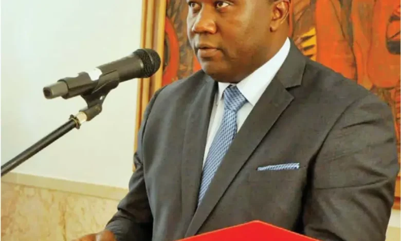 Felisberto Navalha novo governador do Banco de Moçambique