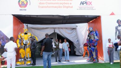 Robôs atraem visitantes na FACIM