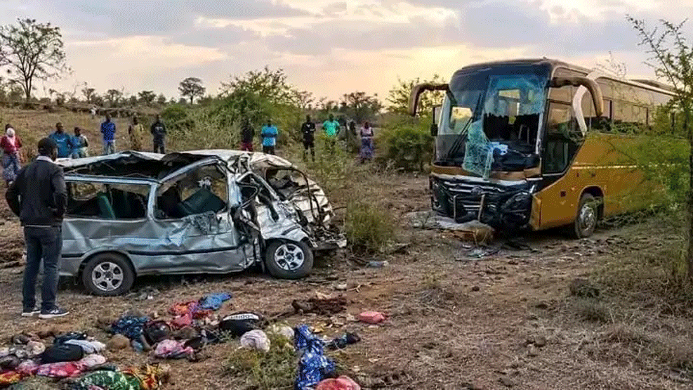 EM CHANGARA: Catorze mortes em acidente de viação